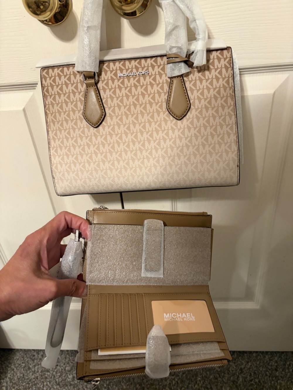 Michael Kors Tan/Beige Signature MK Satchel with Wristlet - Picture 2 of 3